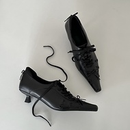 Retro Pointed Toe Gothic Lace-Up Small Leather Shoes