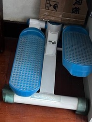 踏步機