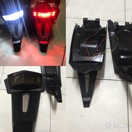 SPAKBOR BELAKANG CRF + LAMPU STOPLAMP 3 IN 1 CRF 150
