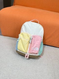 The North Face 粉彩多色兒童返學背包
