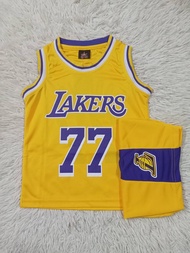 เสื้อบาสเก็ตบอลเด็ก ทีมLAKERSชื่อDONCICเบอร์77เสื้อพร้อมกางเกง