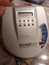 sony cd player de885 正常播放  金屬殼有靚聲 外表有花不合完美人仕