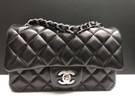 🧸非專業～主婦香港代購CHANEL🧸 代購  香奈兒經典coco 20公分（預購商品）