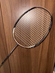 Victor Thruster Hawk 小隼羽毛球拍