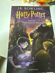 J.K. Rowling 哈利波特：神秘的魔法石全新