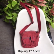 Kipling 2-hand basket bag even though it has a genuine red error