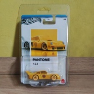 Hot Wheels Pantone Porsche 934/5