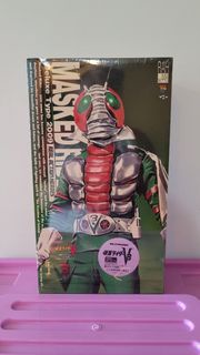 Medicom RAH 448 Masked Rider V3 Kamen Rider