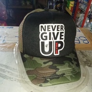 LIVERPOOL NEVER GIVE UP FAN CAP