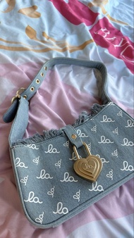 Lyn around shoulder bag