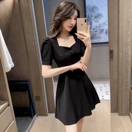 Black Hepburn style dress 2023 new style summer style waist close show thin black skirt short casual