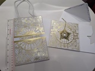 Christian Dior 紙袋和聖誕卡