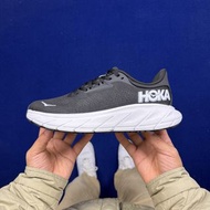 Hoka One One Arahi 7