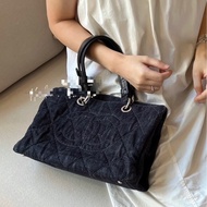 Chanel 牛仔布面托特包/GST