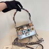 Fendi雙面花卉法棍包