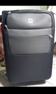 32吋黑色寄艙旅行箱，工作箱，法國行李箱Delsey check-in baggage