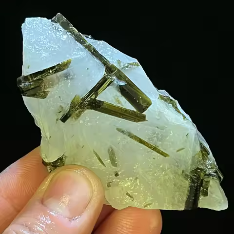 100% natural raw green tourmaline mineral specimen crystal quartz healing stone for home and garden 