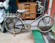 ☼ 橋頭寶 早期腳踏車(武車)，本店提供老物件代客整理+去除舊漆服務
