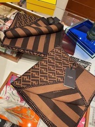 FENDI 雙面羊毛圍巾