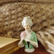 老又好古董珠寶 少見日本製半身娃娃陶瓷 W320