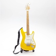 Promo Miniatur Gitar Fender Stratocaster Yellow Yngwie Malmsteen