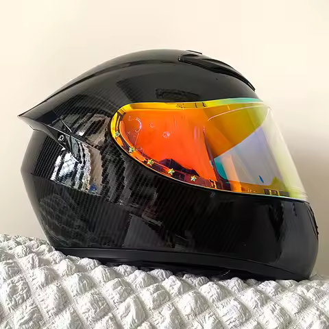 DOT Carbon Fibre Colour Men women Motorcycle helmets Four Seasons are safe in Four Seasons Knights m