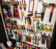 แผ่นเหล็กเจาะรู ชั้นวางสินค้า Pegboard แผ่นใหญ่ เหล็กหนา รับน้ำหนักได้เยอะ ขนาด 87.5x87.5cm