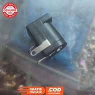DC SOCKET SITTING MODEL FEMALE SOCKET