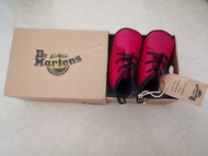 Dr.  Martens 嬰兒鞋