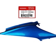 Cover R Body Blue Cover Body Kanan Biru BeAT Karburator Part Number 83500KVY960SBM