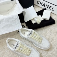 香奈兒Chanel經典小白鞋尺碼 36.5碼，99新 帶盒