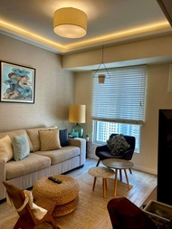 2br Condo in BGC with Parking/Netflix