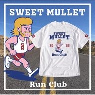 【HOT】 เสื้อยืด SWEET MULLET - Run Club เสื้อขาวผ้าไม่หนา แต่ไม่บางทะลุนะ สัมผัสดี สีสกรีนคู่สีน่ารัก