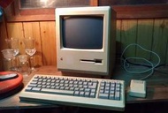 蘋果第一代麥金塔電腦512K版本（Apple Macintosh 512K)——古物舊貨、懷舊古道具、復古擺飾、早期民藝、古董科技、早期古董電腦收藏