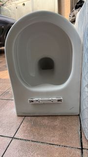 Roca  Laufen wall hang rimless toilet 掛牆馬桶