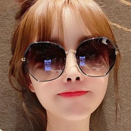 2024 New Sunglasses for Women's Instagram Photography Gradient Tone Sunglasses Internet Red Edition 