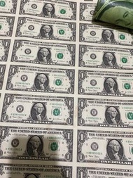 一套美元連體鈔，售價1800