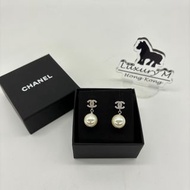 Chanel 經典珍珠耳環 Earrings