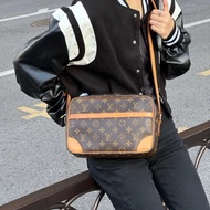 🔅男女通用款🆕Lv路易威登老花橫版相機包