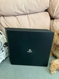 PS4 PRO CUH-7006B 1TB + 代用手掣x2 + 一充二充電座（遊戲另談）