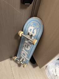 Supreme 滑板