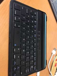 充電藍芽鍵盤（可配置ipad 電視輸出 notebook）