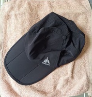 Onepolar Cap