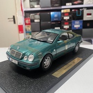 1: 18 Anson Anson Anson Benz Benz CLK320 W208 Coupe Hard Top Sports Car Model Green Purpose Tested F