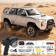 รถแข่ง RC Toyota Hilux ของแท้ 1:18 4WD รถปีนเขาออฟโรด ควบคุมระยะไกล 2.4GHz ของขวัญผู้ชาย a สีฟ้า One