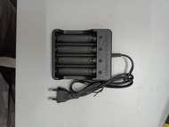 AU Plug 1/2/8 Slots Battery Charger For LED Flashlight Battery AA AAA 18650  Battery