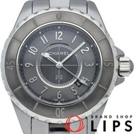 二手香奈兒 J12 Chromatic 腕錶，33 毫米，H2978，帶盒子和保固卡，鈦陶瓷，灰色，拋光，狀況極佳。