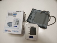 Omron HEM-7121 手臂式電子血壓計