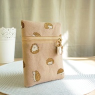 Lovely日本棉麻【刺蝟雙拉鍊多功能短夾護照套】布書套、灰粉E