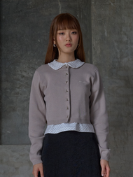 AILUMI – Aimi Cropped Cardigan เสื้อคาร์ดิแกนทรงครอป กระดุมเหล็กโลโก้ตัว A